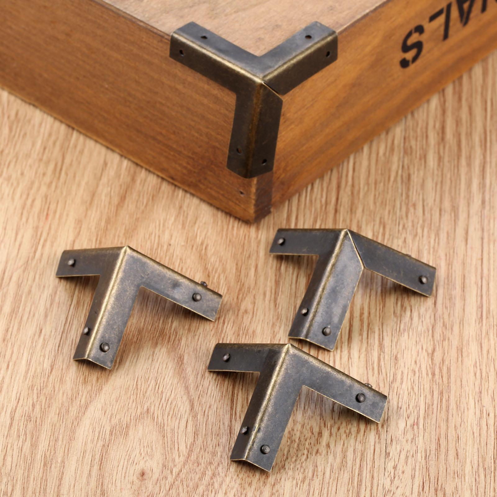 DRELD 4 adet antik bronz köşe  - Furniture Hardware Antique incelemesi ve fiyatı